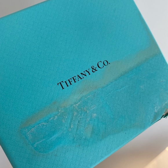 Tiffany T Wire Gold Bracelet Narrow - Picture 6 of 6